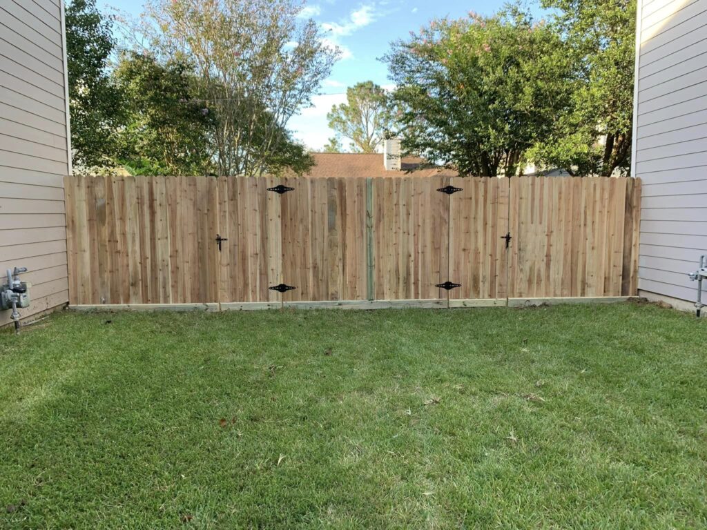 Privacy Fence Installation - gate Fence - gate Repair Fence